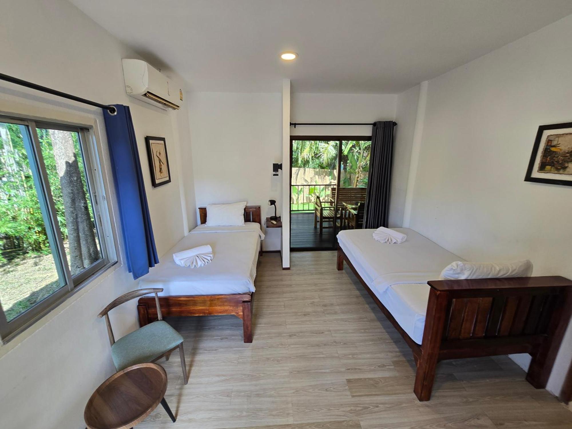 The Blue Gecko Hotel Koh Lanta Exterior photo