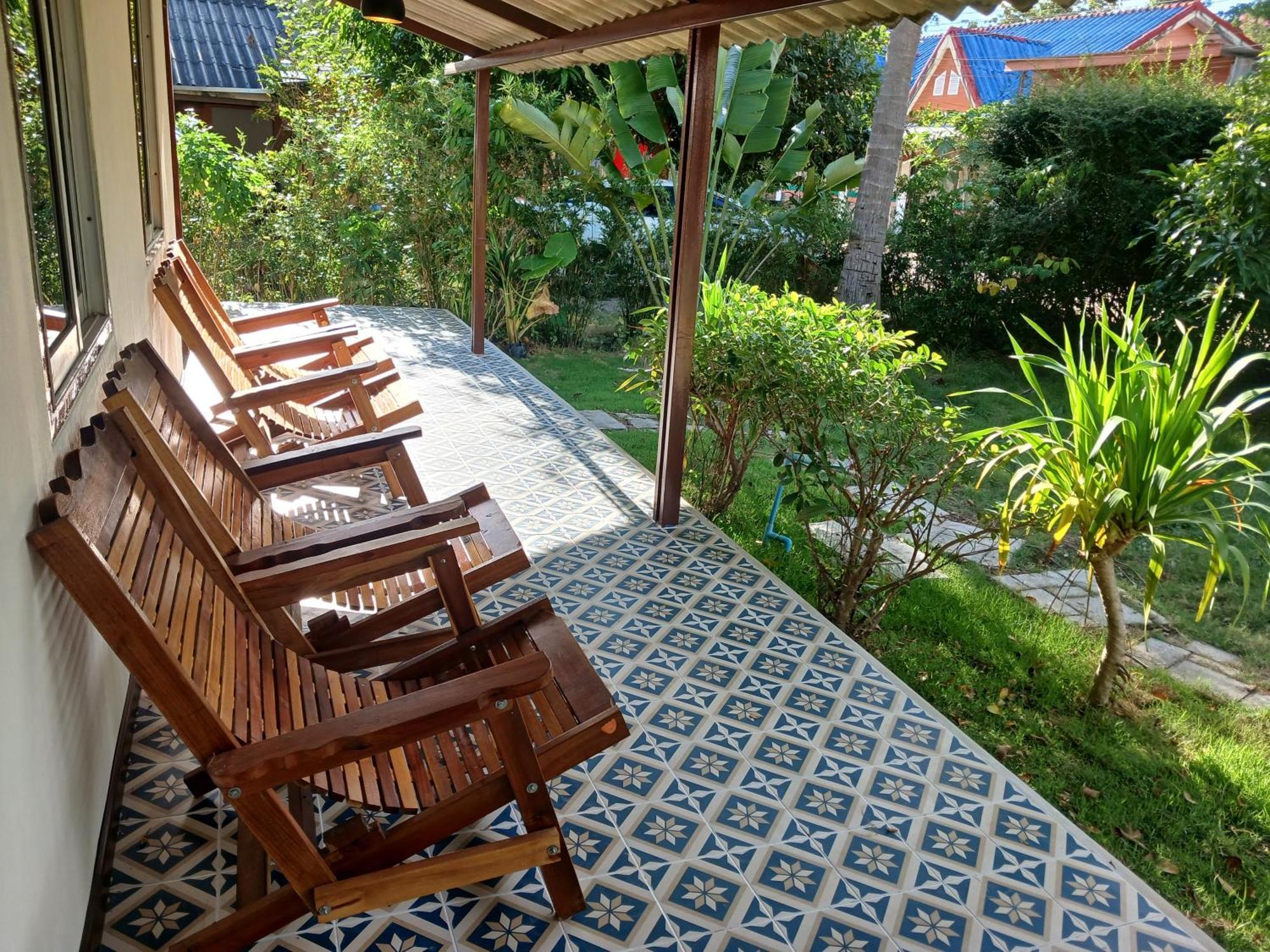 The Blue Gecko Hotel Koh Lanta Exterior photo