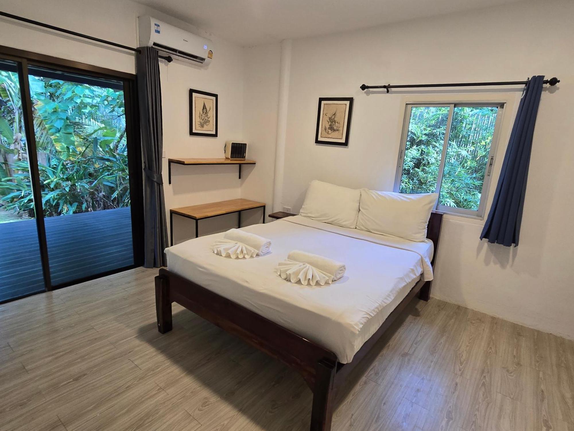 The Blue Gecko Hotel Koh Lanta Exterior photo