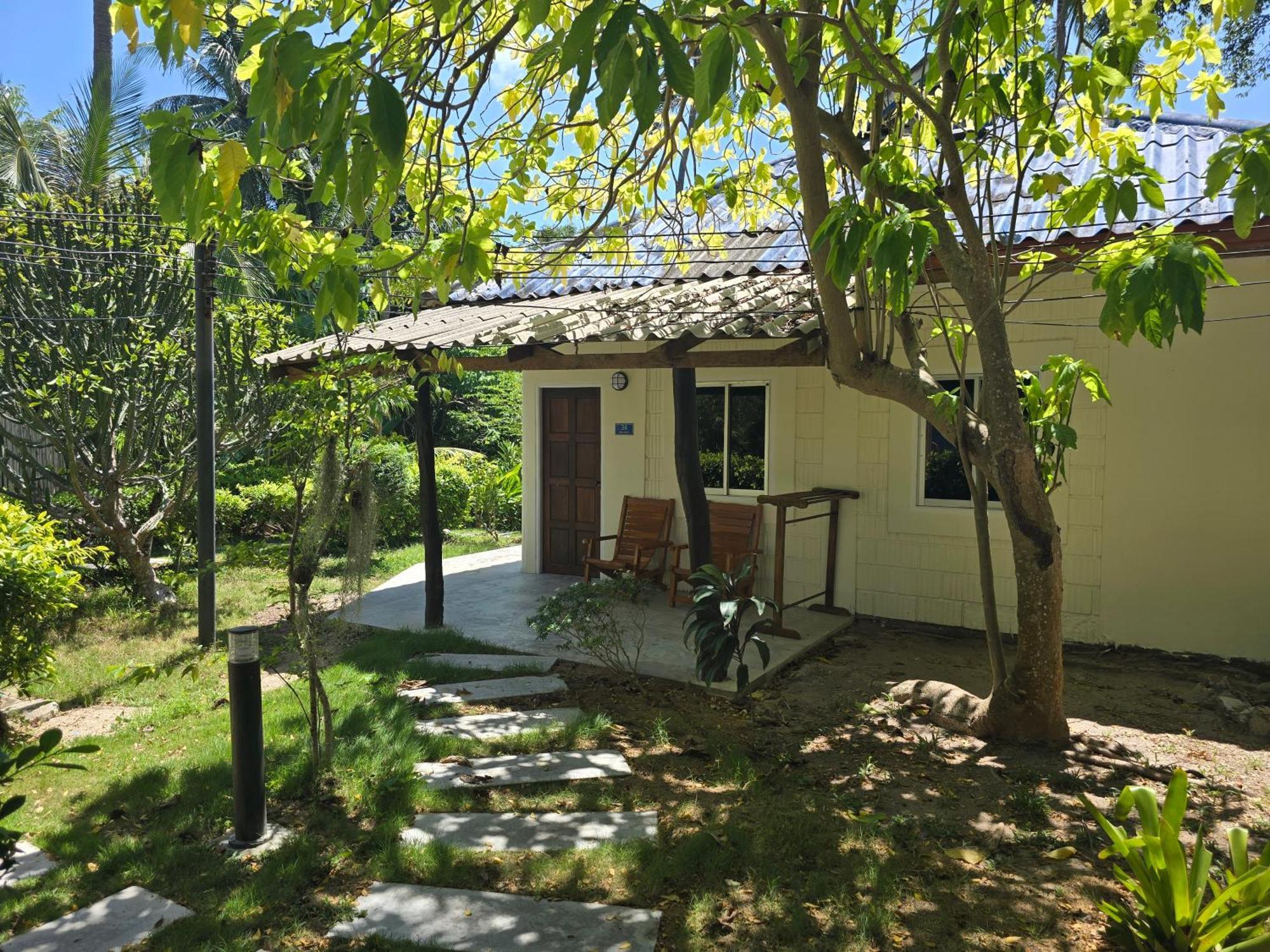 The Blue Gecko Hotel Koh Lanta Exterior photo