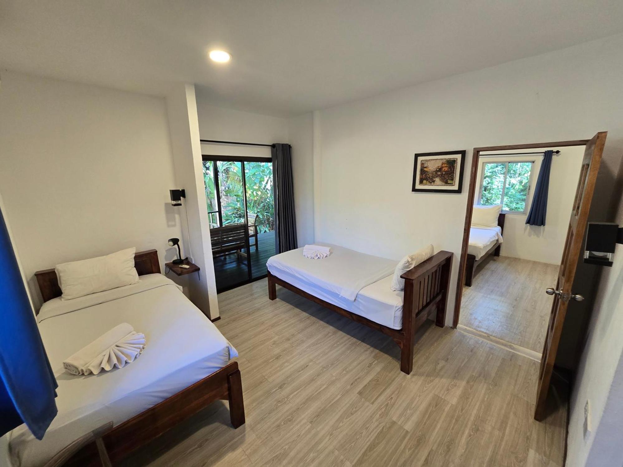 The Blue Gecko Hotel Koh Lanta Exterior photo