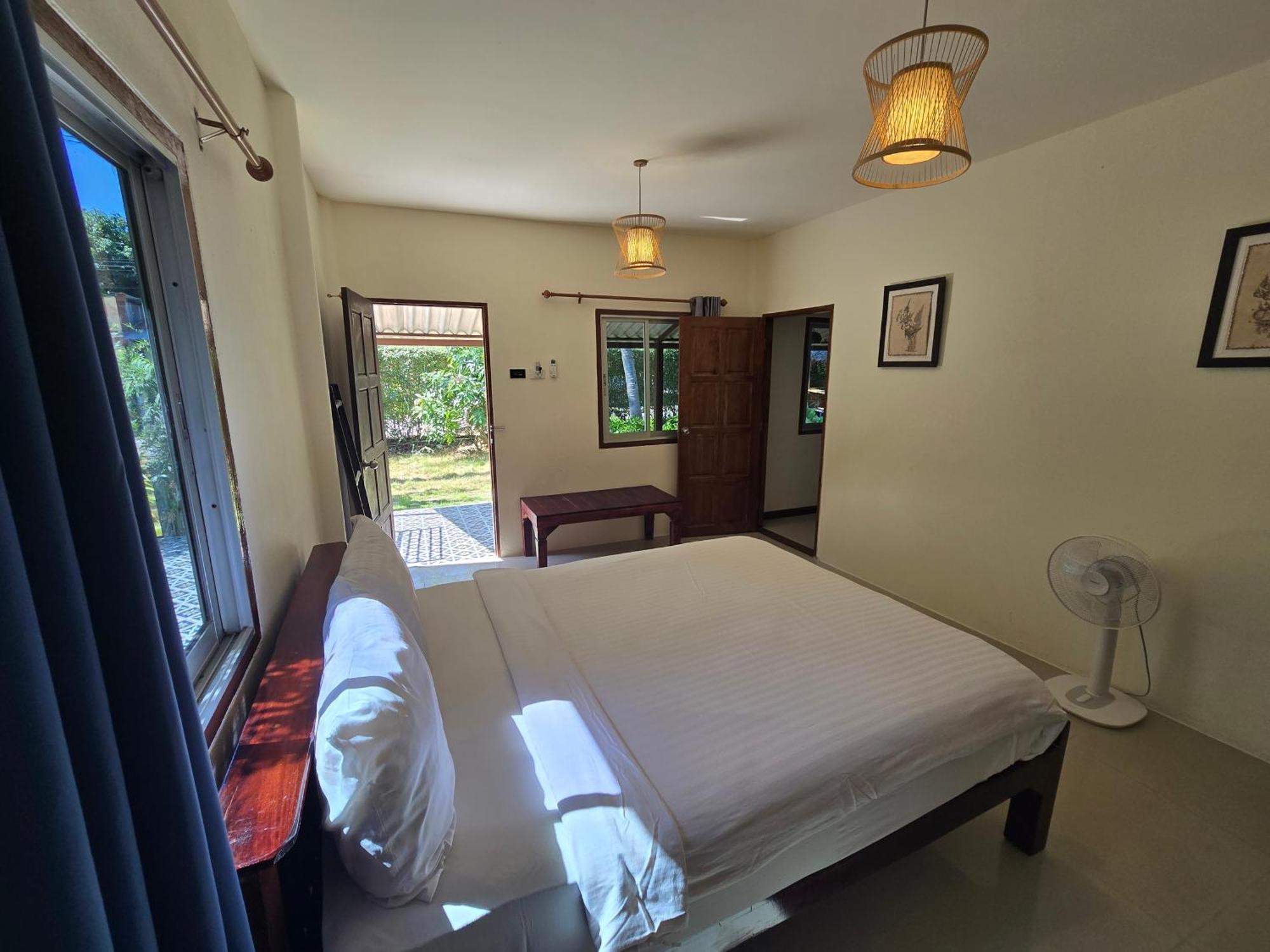 The Blue Gecko Hotel Koh Lanta Exterior photo