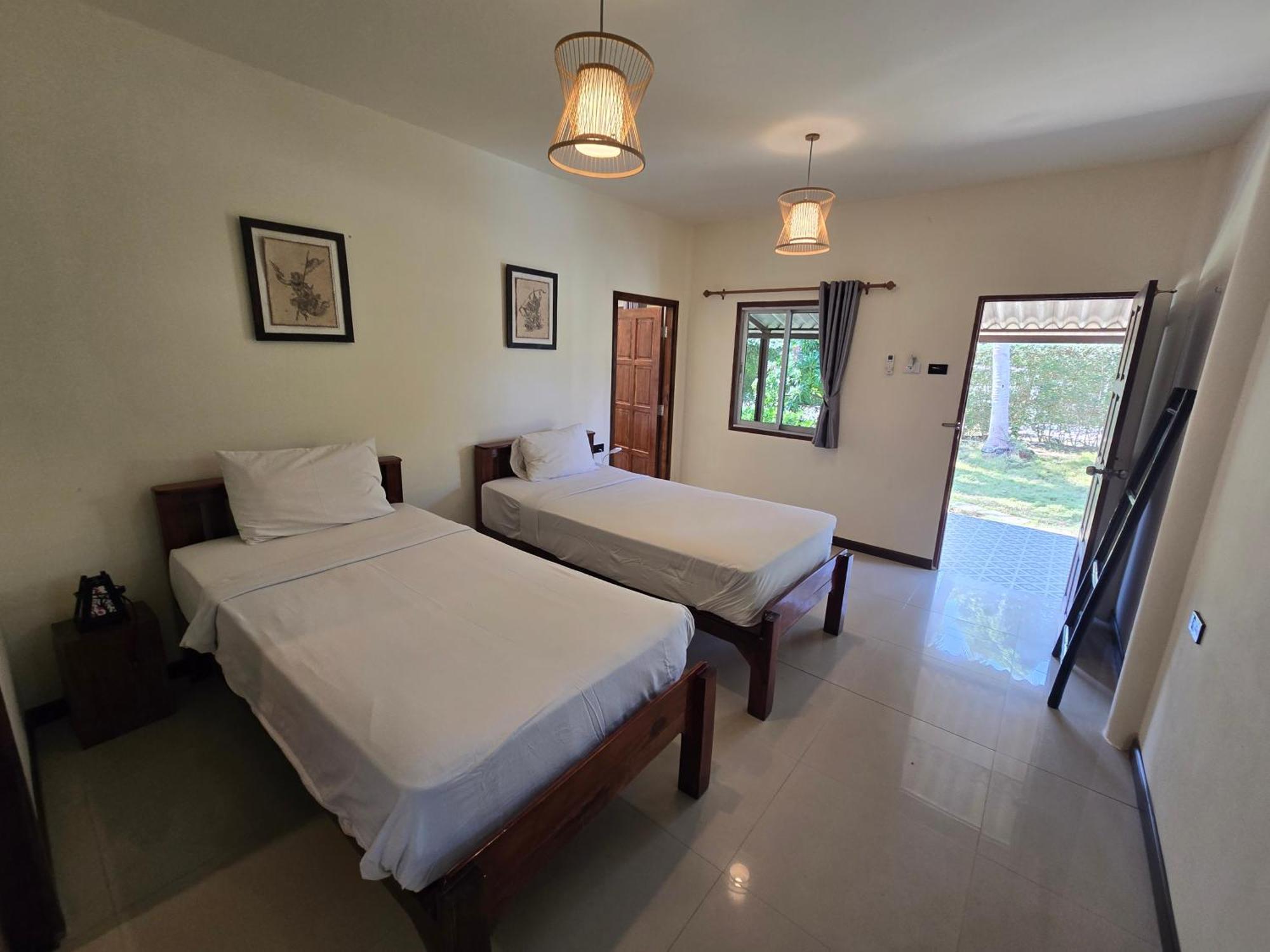 The Blue Gecko Hotel Koh Lanta Exterior photo