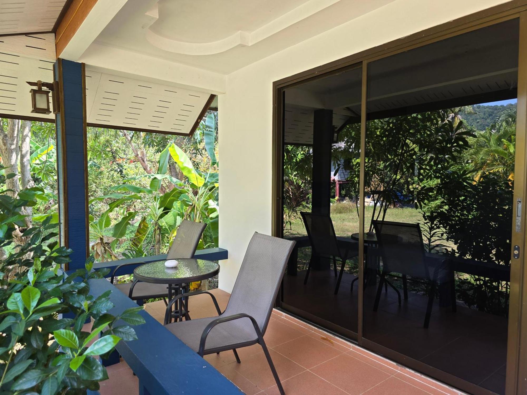 The Blue Gecko Hotel Koh Lanta Exterior photo