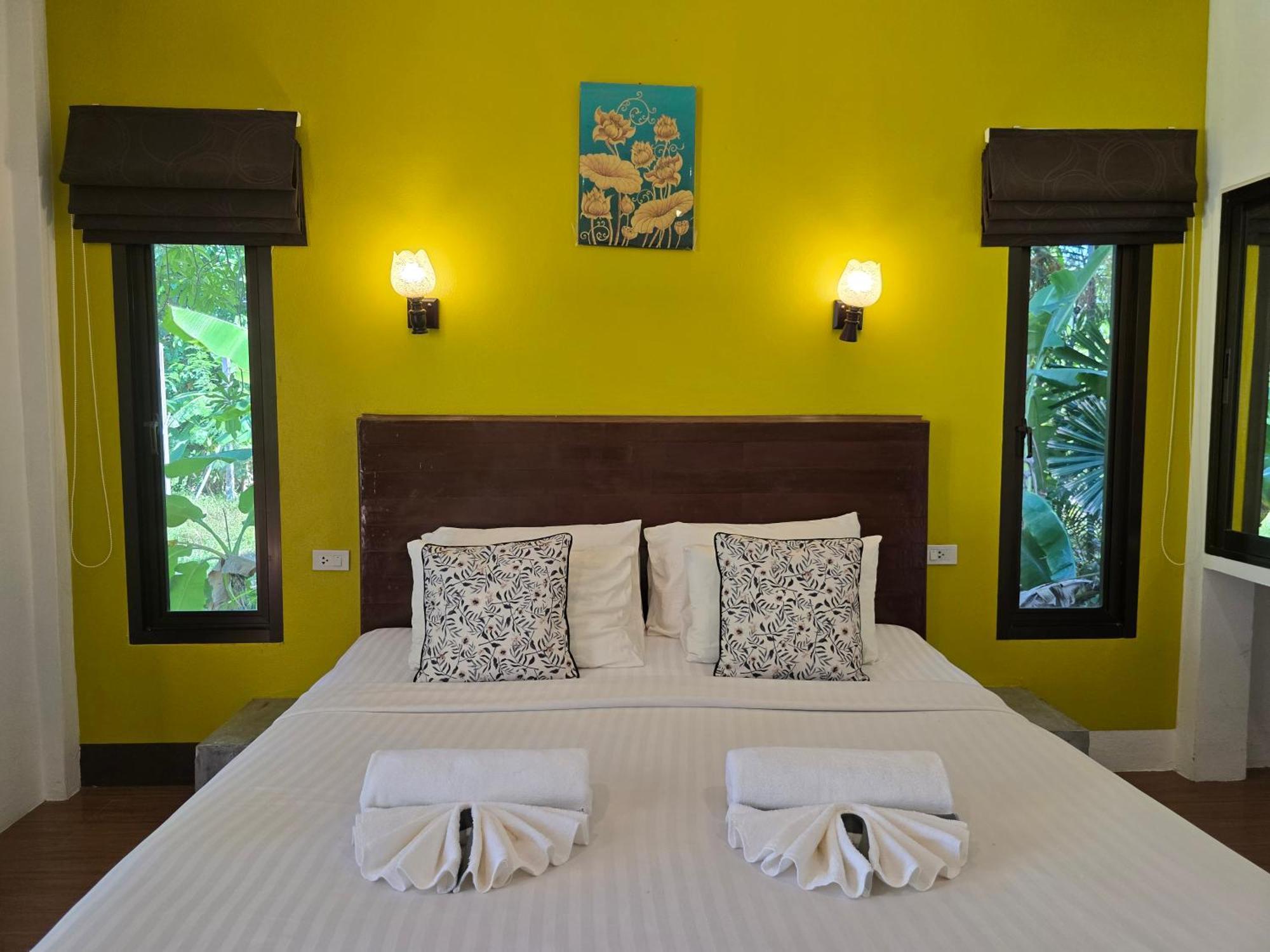 The Blue Gecko Hotel Koh Lanta Exterior photo